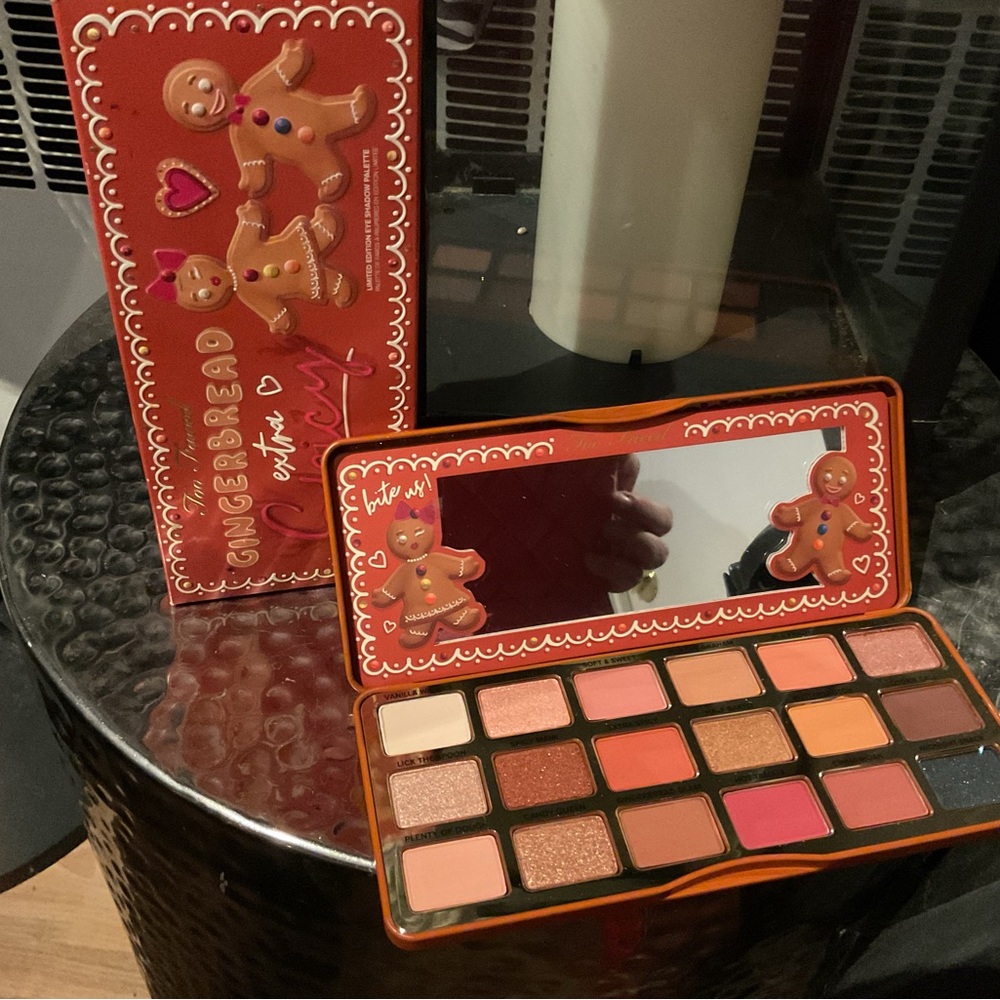 Too Faced Gingerbread Eyeshadow Palette